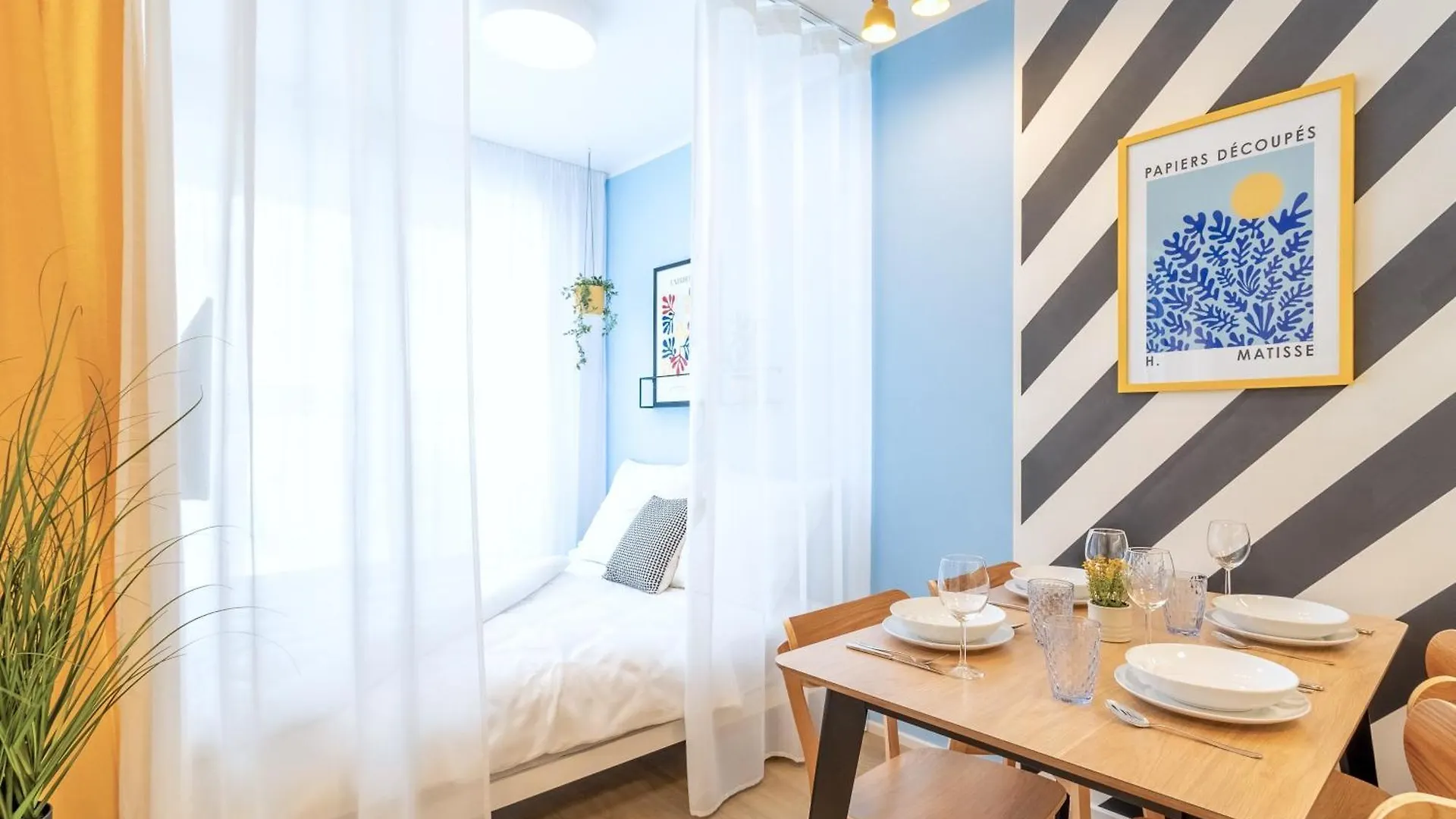 Yellow Apartment - Balcony, Free Parking, By Gravity Prague