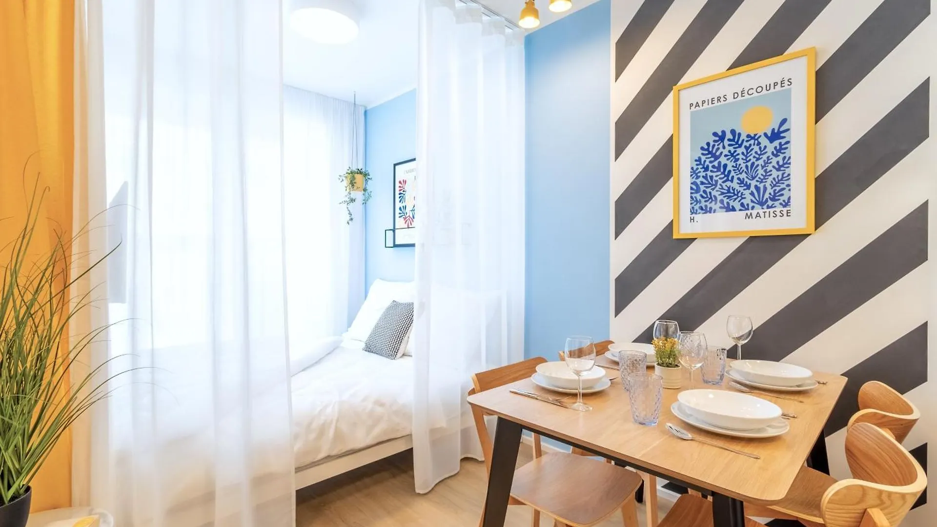 Yellow Apartment - Balcony, Free Parking, By Gravity Prague Czech Republic